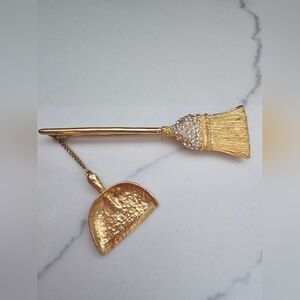R. Mandle Gold Tone Broom and Dustpan Brooch Very Rare
